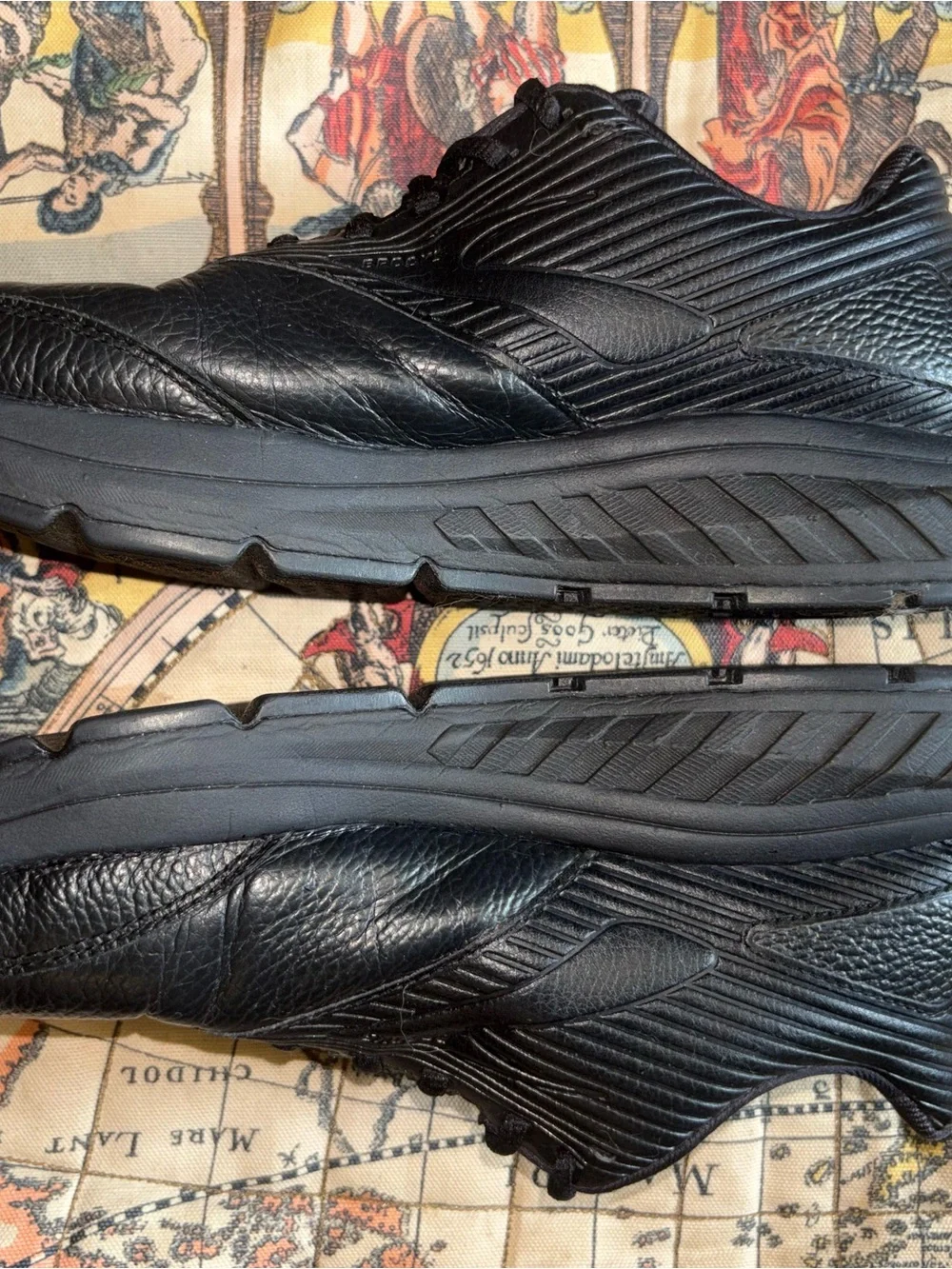 Brooks Men's All-Black Athletic Walking Sneakers